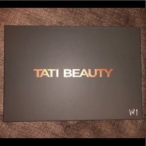 Tati Beauty Textured Neutrals Volume One New